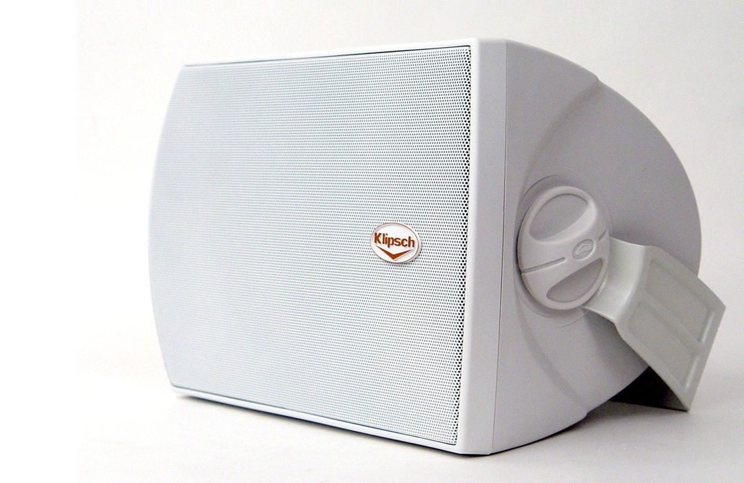 Klipsch AW500 White 260W Outdoor Speaker Pair w/ Wall Mount/Paintable