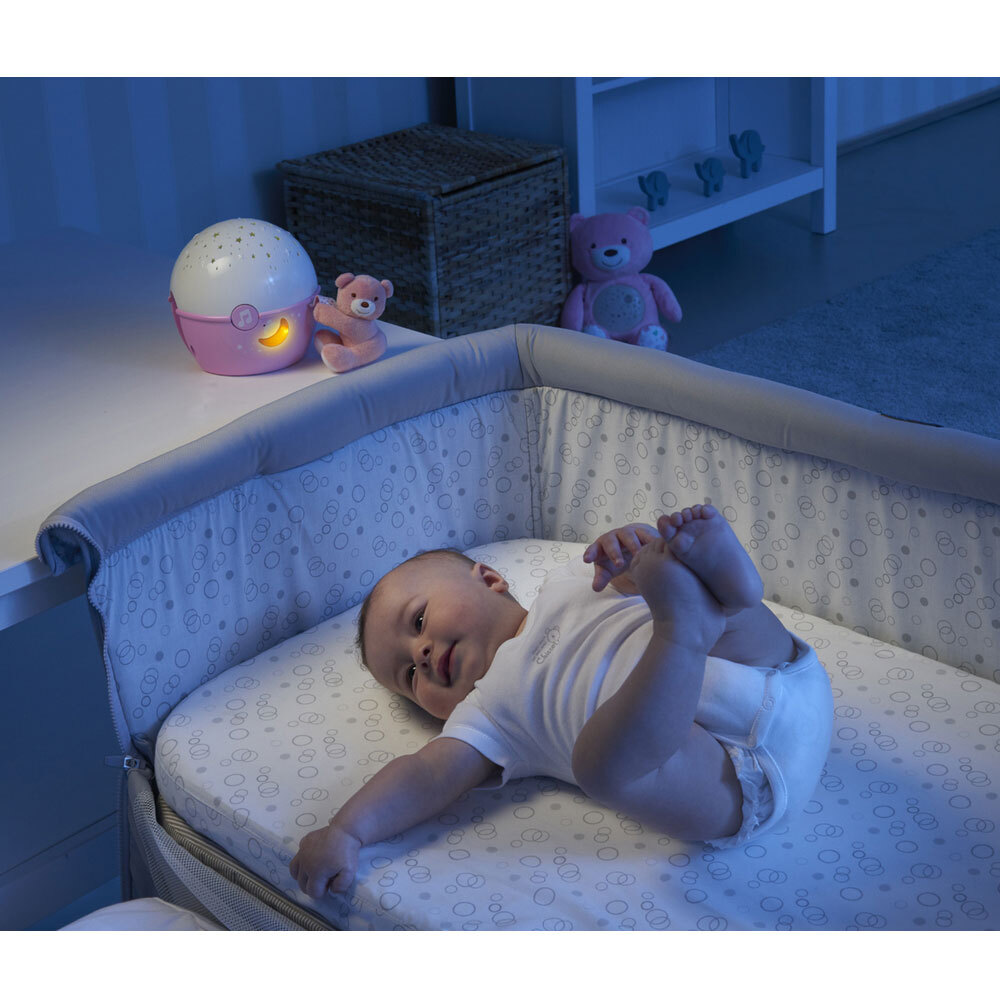 chicco next 2 stars cot projector