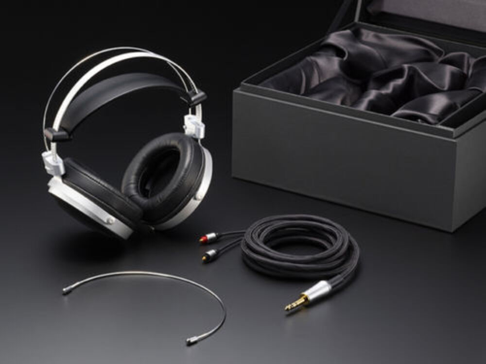 Pioneer SEMONITOR5 HiRes Stereo Balanced/Unbalanced Headphones
