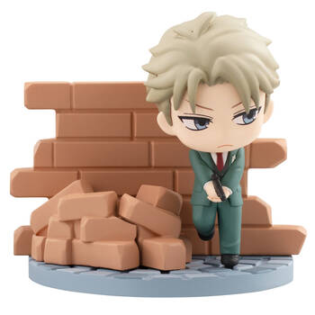 Good Smile Company Spy Family Hold Loid Forger Figure 7cm