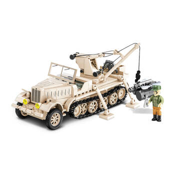 502pc World War 2 SdKfz 9/1 Famo Half-Track Building Kit 8.5x4.9in 6y+