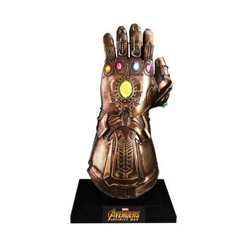 Avengers 3: Infinity War Infinity Gauntlet Life-Size Prop Replica