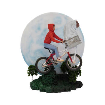 E.T Extra-Terrestrial & Elliot Deluxe 1:10 Scale Statue