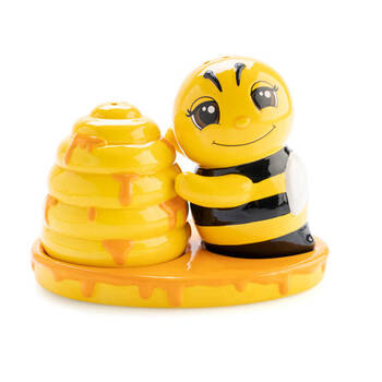 2pc Flavour Mates 3D Salt & Pepper Shaker Set 13.5x8.8x9.8cm Bee Honey Beehive