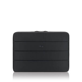 Solo Bond 15.6in Laptop/Tablet Sleeve Case Lighweight Fully Padded 41x29cm Black