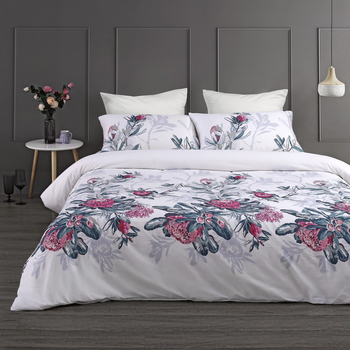 Onkaparinga Queen Bed Printed Cotton Quilt Cover Set w/Pillowcases Waratah