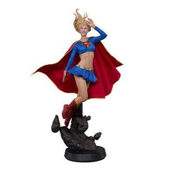 DC Comics Supergirl Premium Format 1:4 Scale Statue