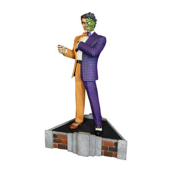 DC Comics - Two-Face Maquette 1:5 Scale Collectable Action Figure