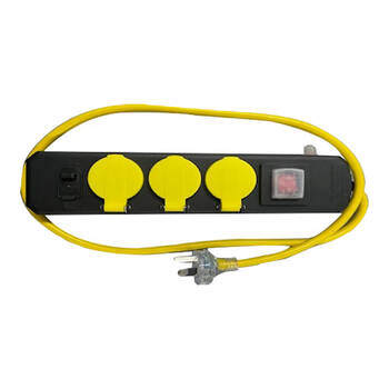 Ultracharge Powerboard 3 Outlet Socket 2.4 USB 2.4A Black/Yellow