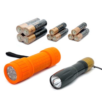 Tomcat Torch & Battery Value Pack