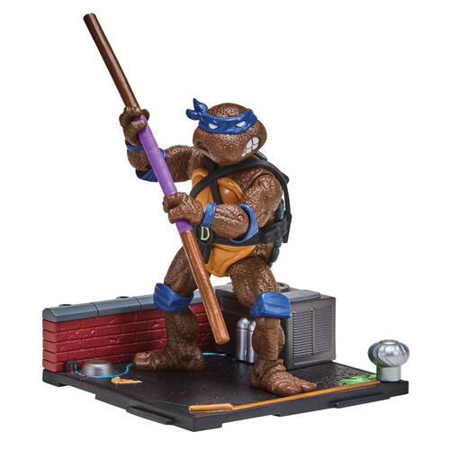 Teenage Mutant Ninja Turtles Classic 1988 Remastered Animated Figure Donatello