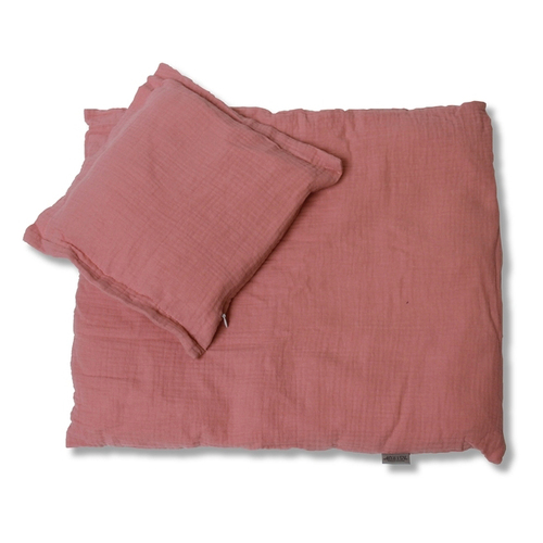 By Astrup Dusky Pink Muslin 50cm Bed Bedding Set & Bag For Doll 3y+