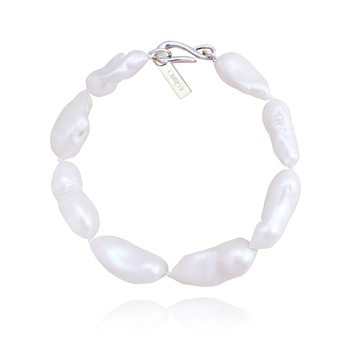 Culturesse Eyre 20.5cm Baroque Pearl Bracelet - Silver/White