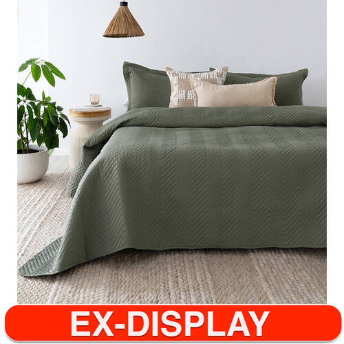 Bambury Herringbone Embossed Coverlet Set Moss Queen/King Bed Home