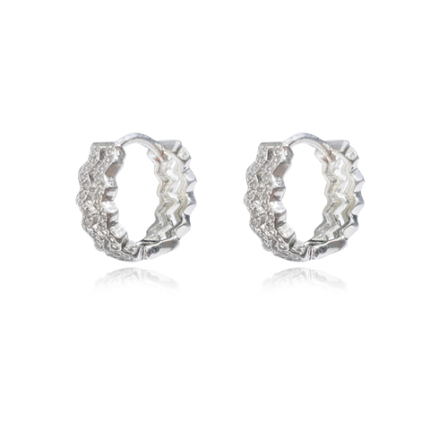 Culturesse Greta 12mm Artsy Wavy Hoop Earrings - Silver