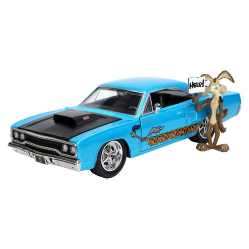 Looney Tunes Wile E Coyote w/ 1970 Plymouth Road Runner 1:24 Scale Die-Cast Vehicle Toy
