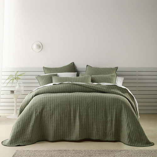 Bianca Bari 200gsm Lightweight  Green Bedspread Set King