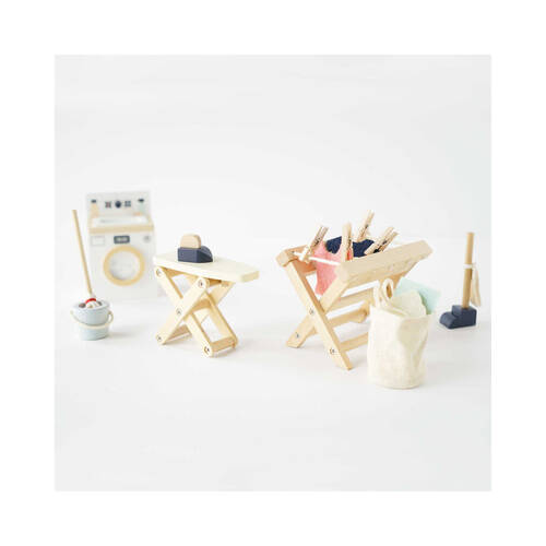 Le Toy Van Wooden Daisylane Laundry Room Toy Set 3y+