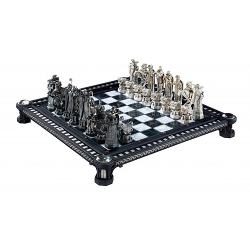 Harry Potter Wizarding World Hogwarts Final Challenge Themed Chess Set 14y+