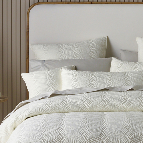 Bianca Kamala Queen Polyester Bedspread w/ 2x Pillowcases Set Home Bedding Cream
