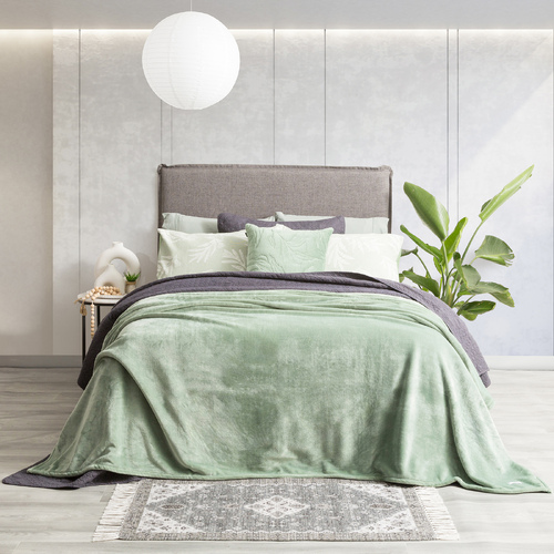 Renee Taylor Plush Single/Double Blanket 380GSM Velvet Eucalyptus