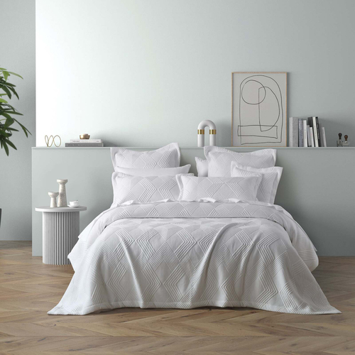 Bianca Cassiano Polyester Jacquard White Coverlet Set - Super King