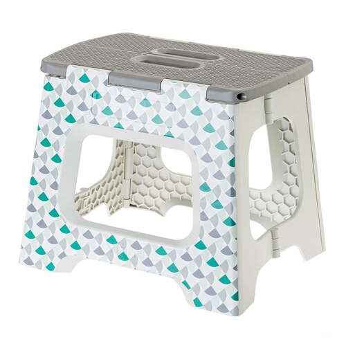 Vigar Compact Foldable 32cm Plastic Step Stool - Geom in Body